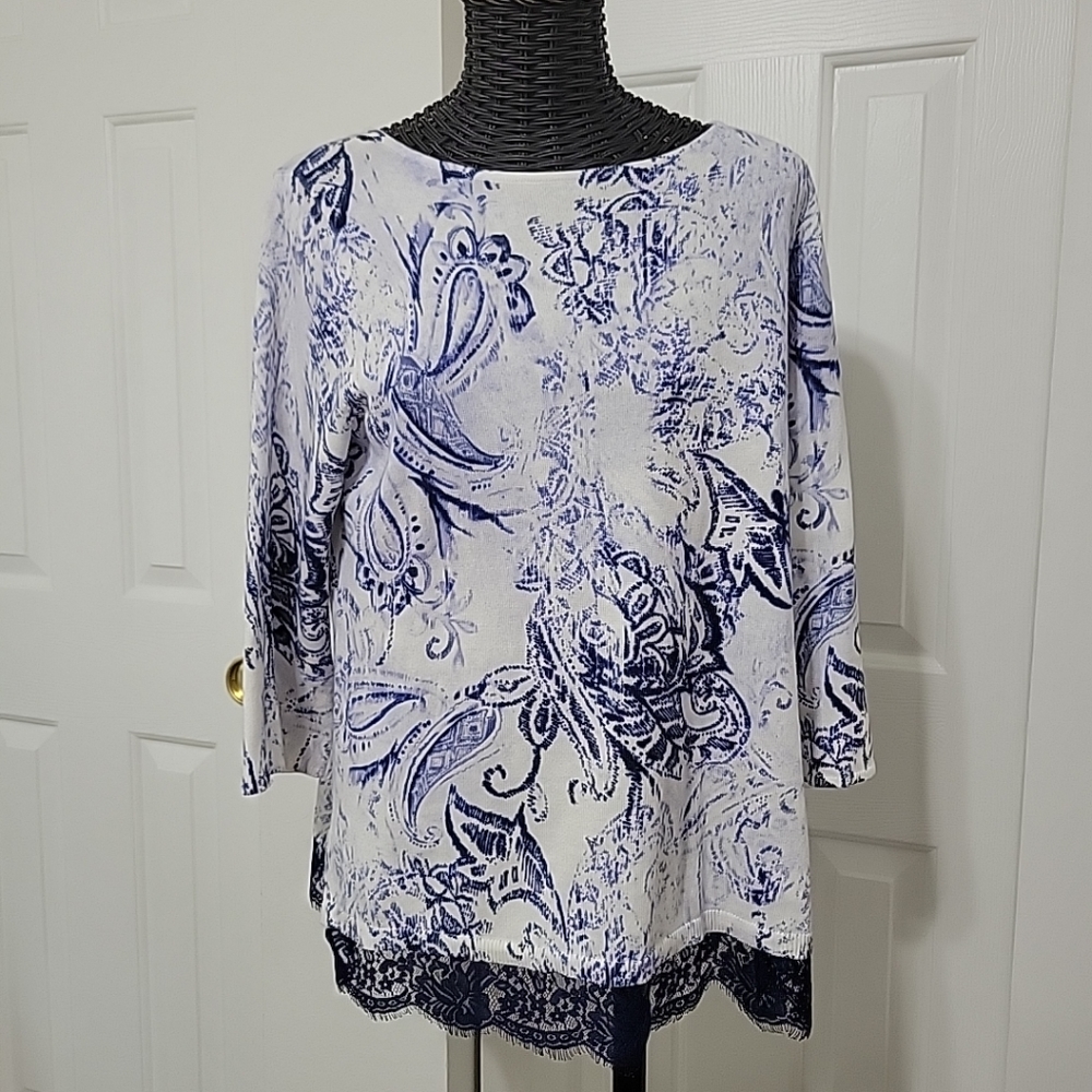 Chico's Women's Sweater Top Size 1 White And Blue EUC